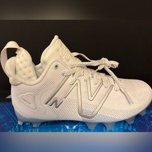 NEVER WORN! New Balance White Unisex Size M 6.5 (W 7.5) Mid Top Freeze 4.0